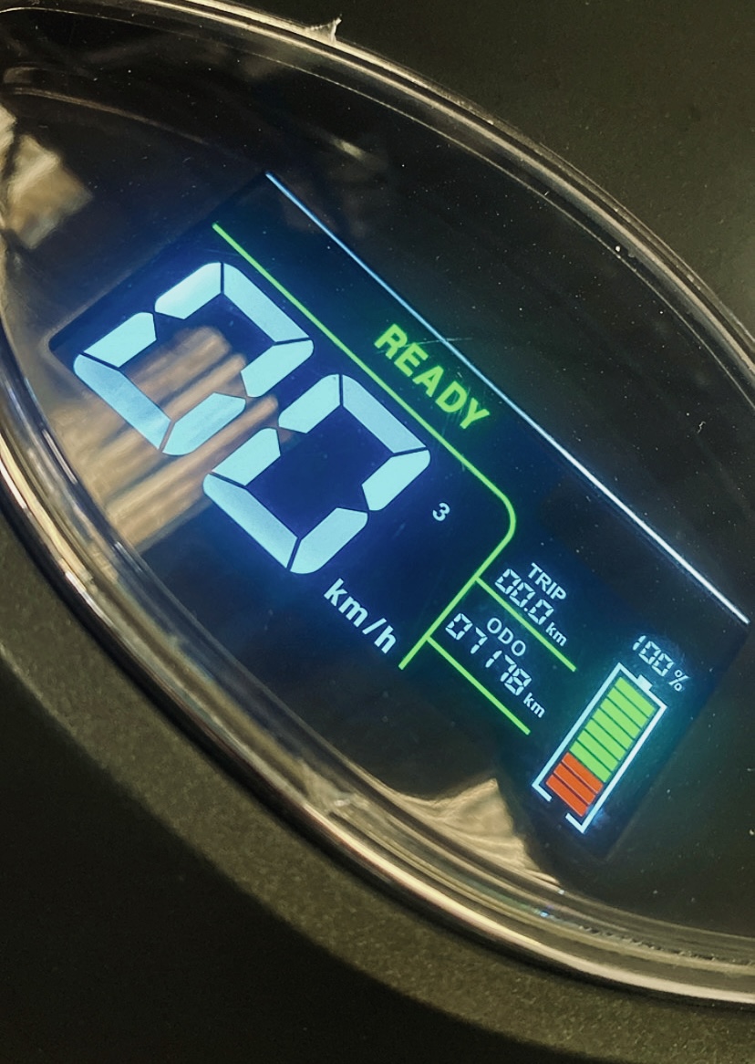 Compteur de scooter électrique