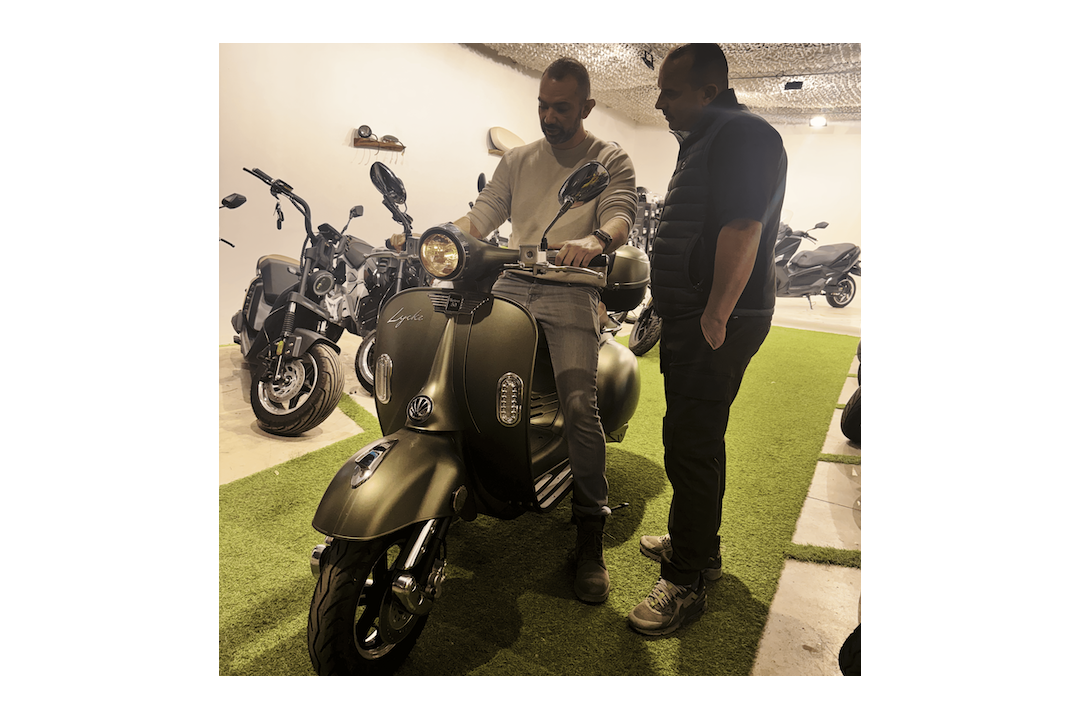 Rentrée 2026 : scooter ou moto électrique, quel deux-roues choisir pour vos trajets ?